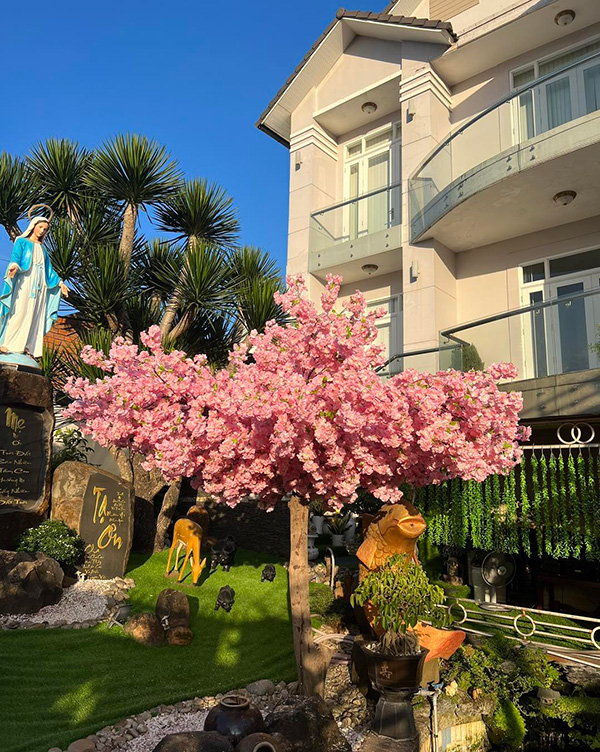 giá bán cây hoa anh đào giả