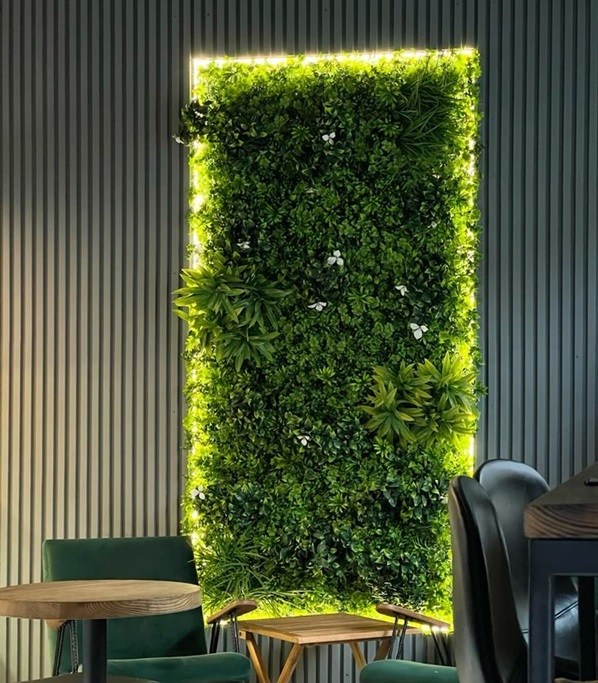 Tường Cây Giả Kết Hợp Đèn LED