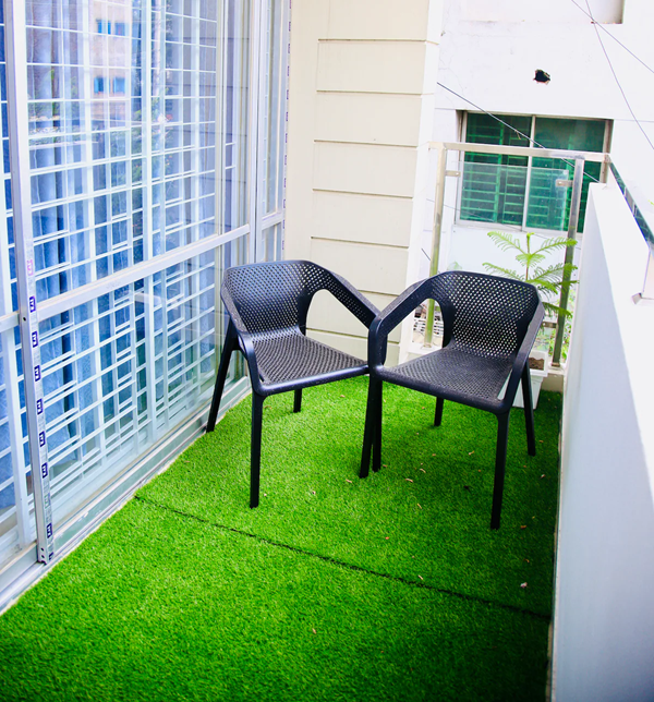 Báo Giá Cỏ Nhân Tạo Trang Trí Ban Công