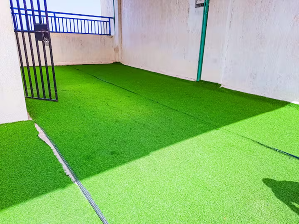 Báo Giá Cỏ Nhân Tạo Trang Trí Ban Công