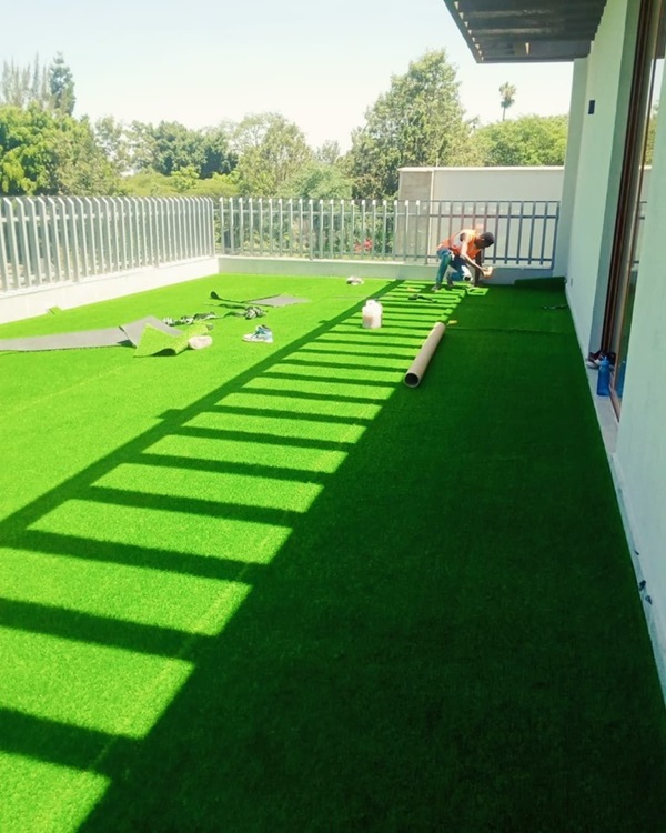 Cỏ nhân tạo dùng được bao lâu? 5 Yếu tố